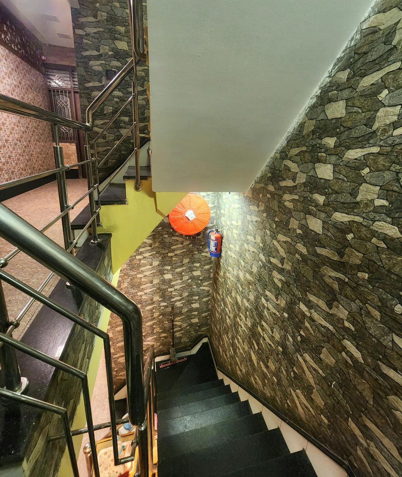 Sonic Palace 2* New Delhi